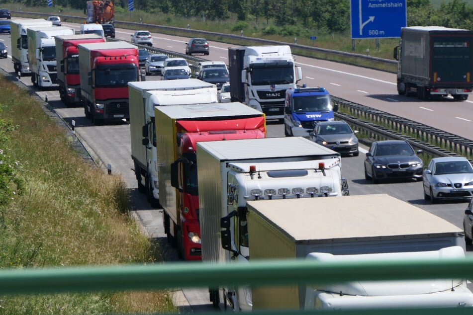 Wegen eines Unfalls stand der Verkehr am Mittwochnachmittag auf der A14 vorübergehend still.