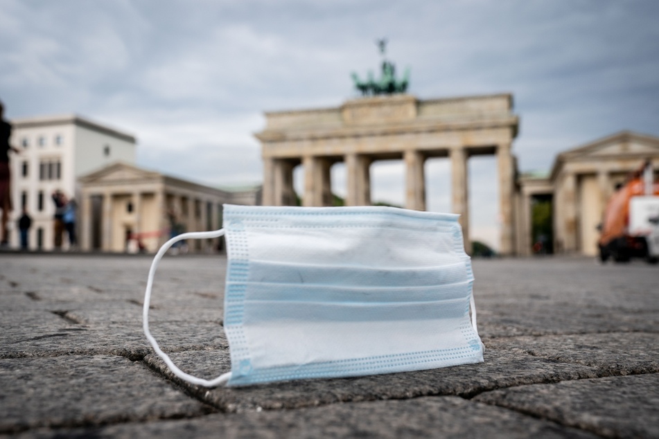 In Deutschland haben sich schon knapp 320.000 Menschen mit dem Coronavirus infiziert.