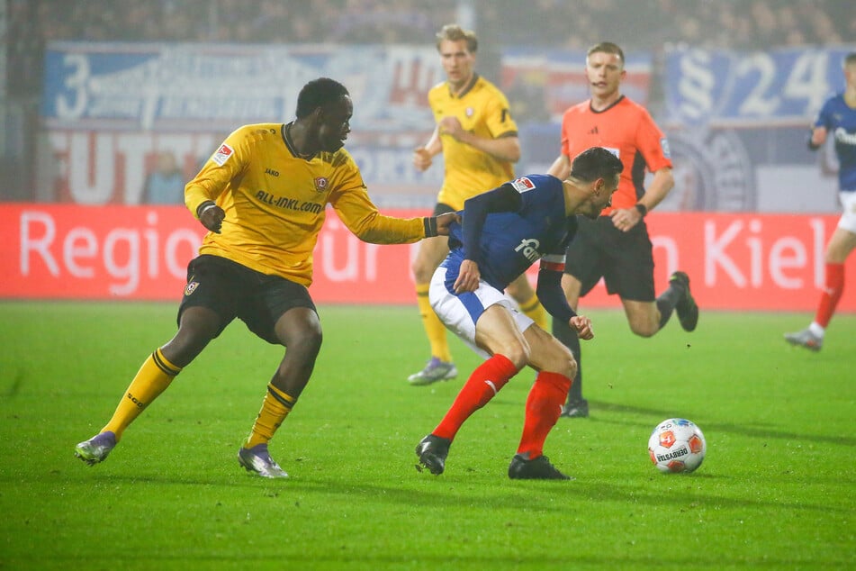 Nach der Niederlage in Kiel will Kofi Amoako (20, l.) über Weihnachten mit der Familie abschalten.