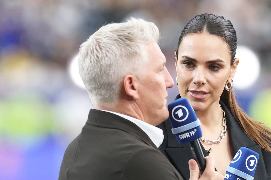 Was will Schweinsteiger Sedlaczek da sagen? "Du glaubst gar nicht, was mir da durch den Kopf geht"