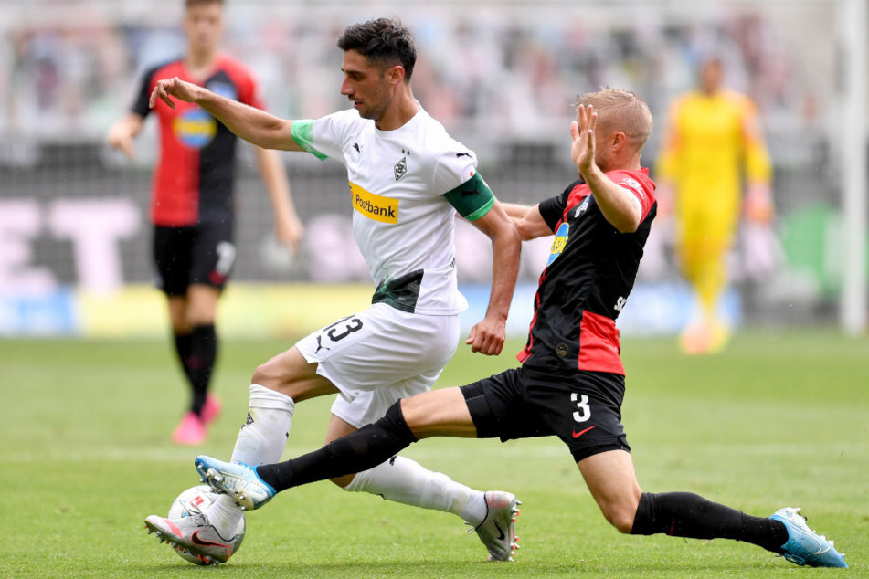 Per Skjelbred (r) im Zweikampf mit Lars Stindl.