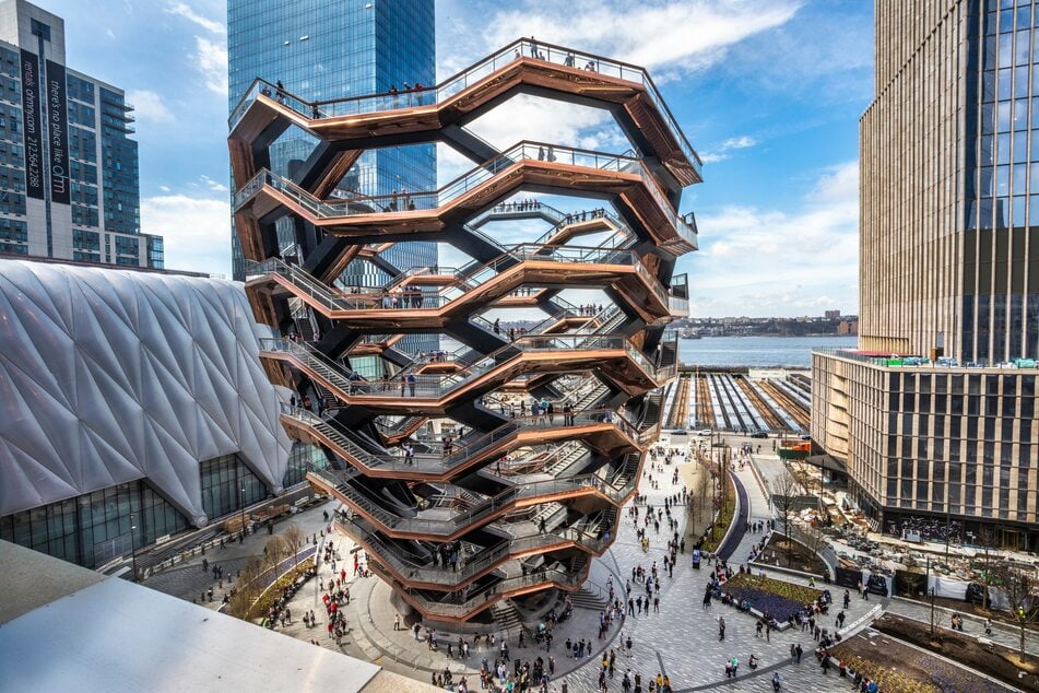 Hudson Yards closes the Vessel after third suicide