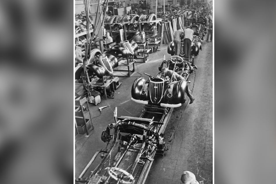 Montagebänder gab es in den Wanderer-Werken, die ab 1932 in die Auto-Union übergingen, schon ab 1927.