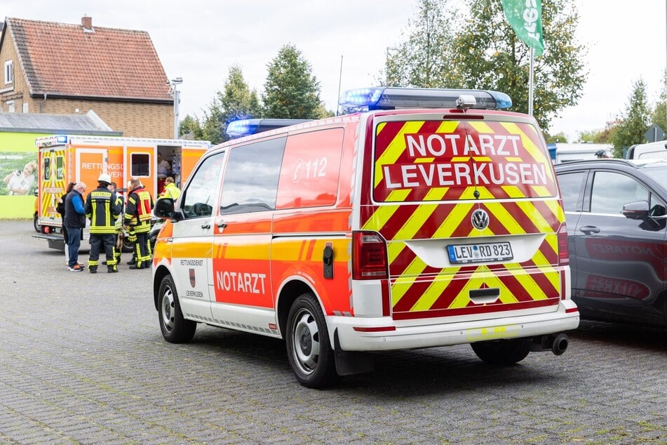 Zwei Bauarbeiter wurden bei dem Deckeneinsturz verletzt und anschließend ins Krankenhaus gebracht.
