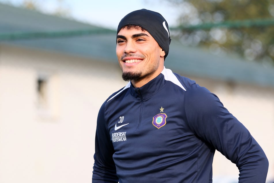Ali Loune (24) gehört ab sofort wieder den Veilchen an.