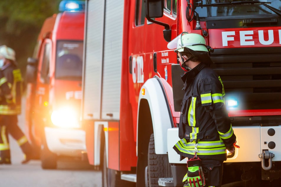 Die Einsatzkräfte mussten schnelle handeln, weil Regen vorhergesagt war. (Symbolbild)