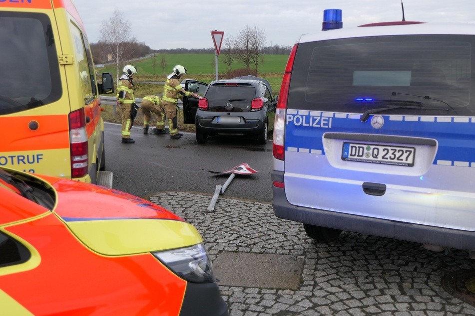 Auf der B107 bei Grimma ist es am Dienstagvormittag zu einem schweren Unfall gekommen.