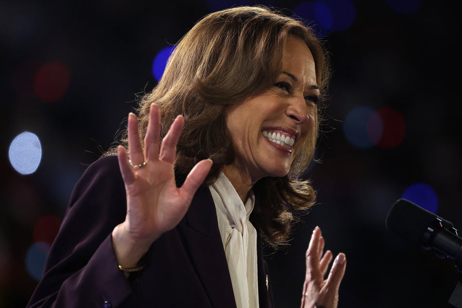 Kamala Harris campaigns Sunday in Philadelphia, Pennsylvania, the largest city in the largest of the swing states likely to determine the winner under the US electoral college system.