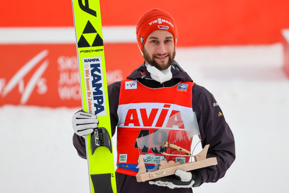 Markus Eisenbichler (29) freute sich am Sonntag nach Sprüngen auf 138 und 141,5 Meter über den Sprung aufs Podest.