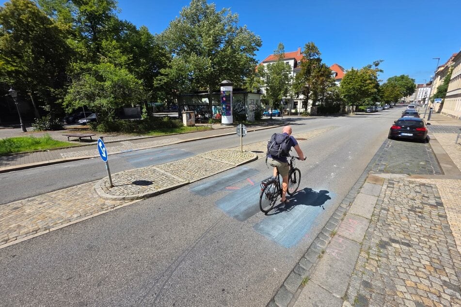 Der selbstgemalte "Zebrastreifen" in der Dresdner Neustadt wurde von der Stadt entfernt.