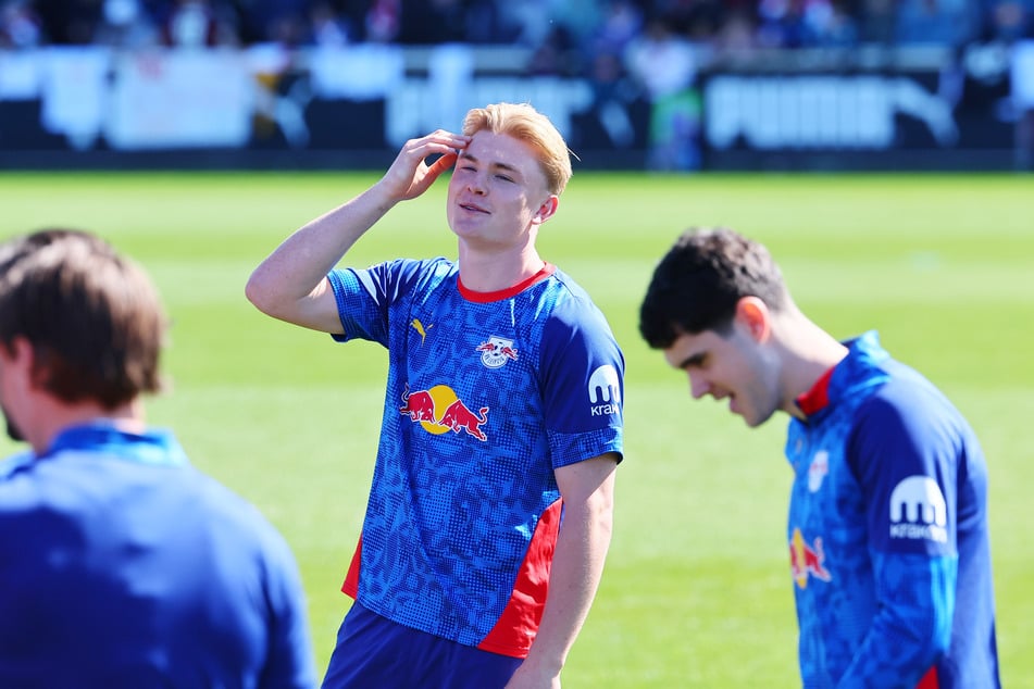 RB Leipzigs Conrad Harder (21) klagt über Oberschenkelprobleme. Ein Einsatz gegen Gladbach ist fraglich.