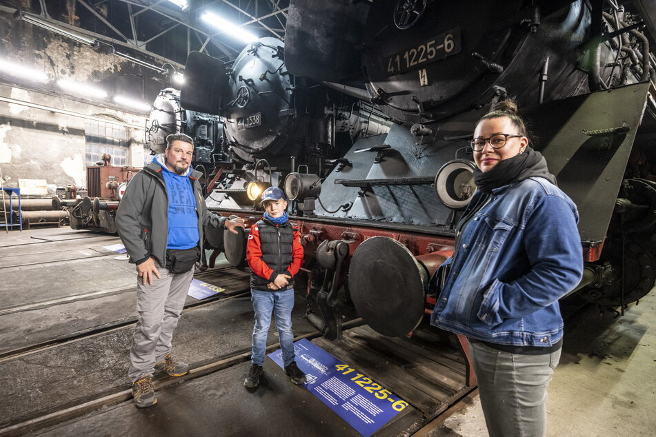 Familie Häckel aus Chemnitz besuchte den Schauplatz Eisenbahn.