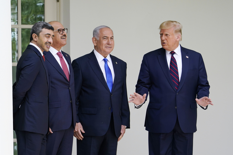 Benjamin Netanjahu (74, 2.v.r.), Ministerpräsident von Israel, und Ex-US-Präsident Donald Trump (78, r.) trafen bereits 2020 in Washington aufeinander.