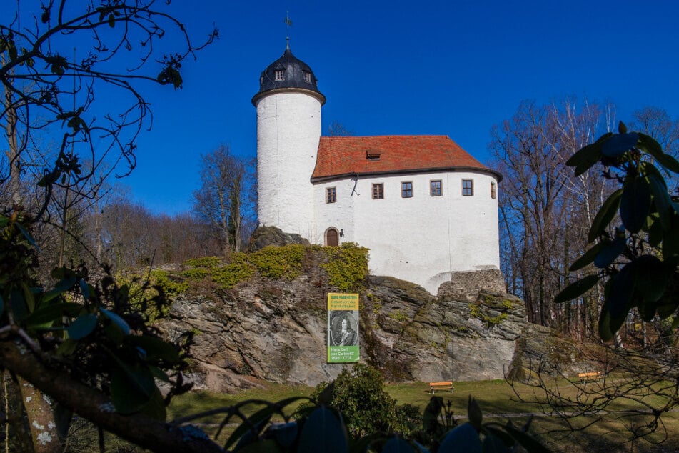 Auf der Burg Rabenstein könnt Ihr Euch auf eine Zeitreise ins Mittelalter begeben.