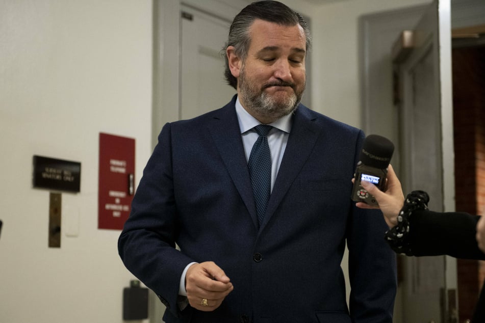 Ted Cruz complains about "a*******" upsetting his wife with Cancun trip leaks