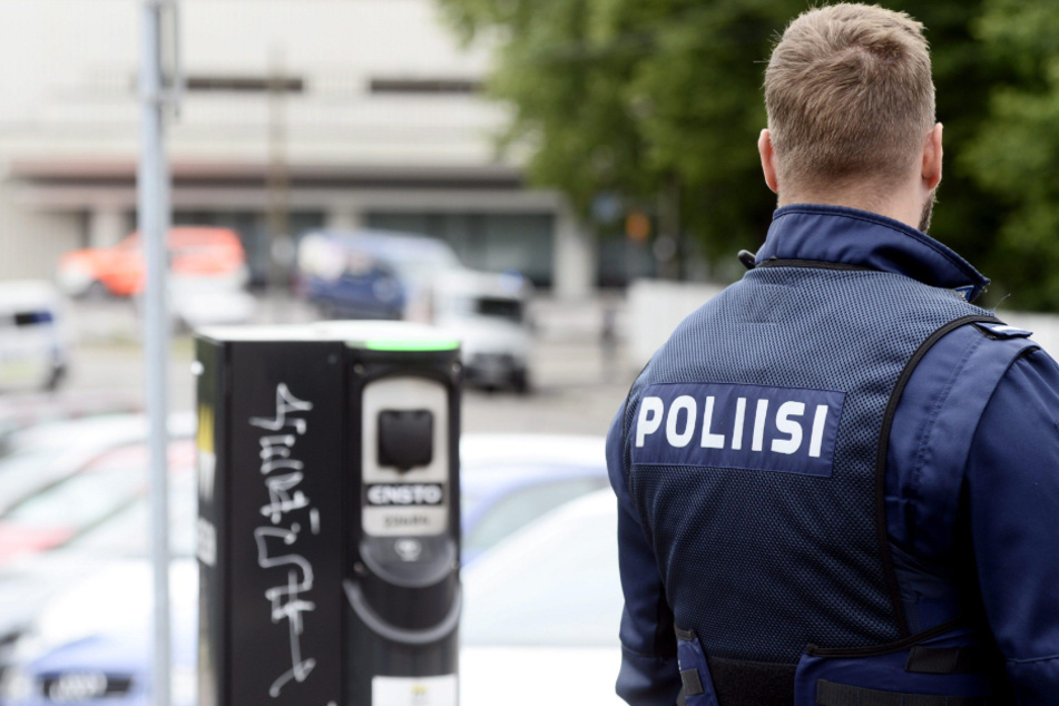 Die Polizei untersucht nun die Ursache der Explosion.