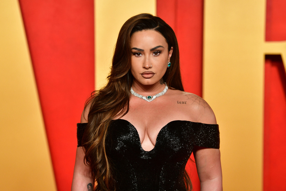 Demi Lovato looked flawless at the Vanity Fair Oscars after-party.
