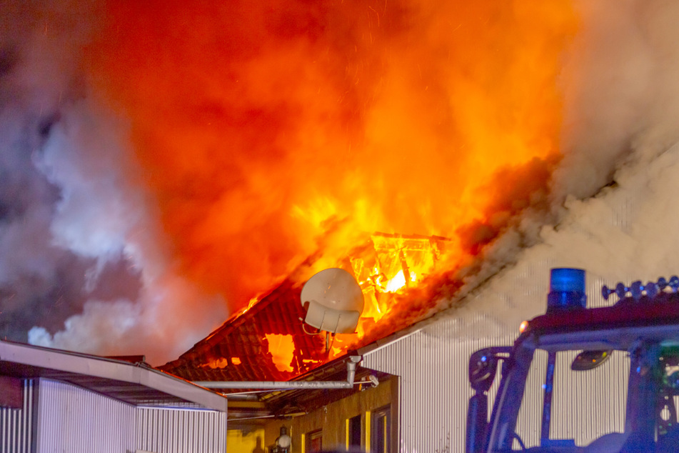 Das Mehrfamilienhaus in Malsch ging in Flammen auf.
