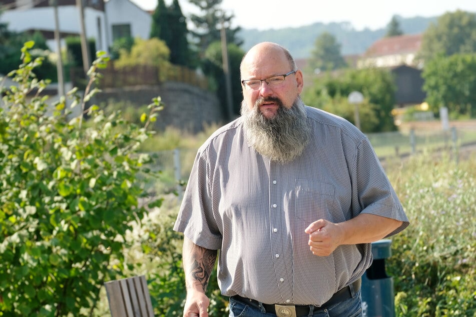 Rauschebart, Bauunternehmer, Harley-Fahrer: Stadtrat René Jurisch (51, parteilos) will für die AfD das Meißner Rathaus erobern und zweiter Oberbürgermeister der Blauen in Sachsen werden.