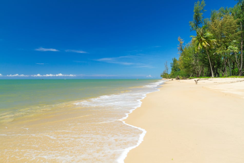 Am malerischen Strand von Khao Lak schlug der Hai zu. (Archivbild)