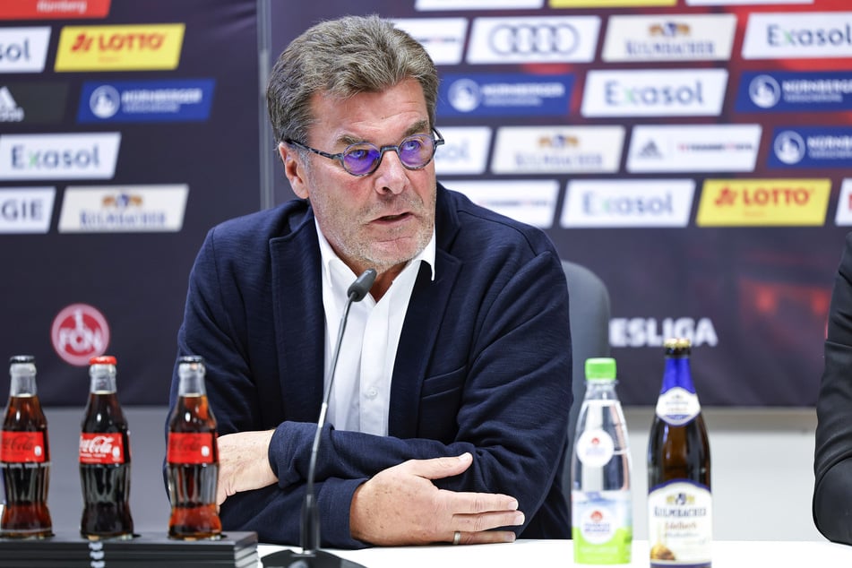 Auch FCN-Sportvorstand Dieter Hecking (58) geriet inzwischen in die Kritik.