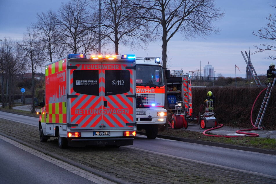 Mit drei Fahrzeugen waren die Feuerwehrleute vor Ort.