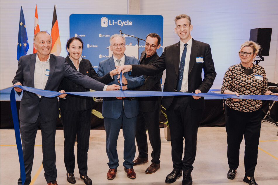 Li-Cycle feiert Eröffnung der größten Batterie-Recyclinganlage Europas in Sachsen-Anhalt
