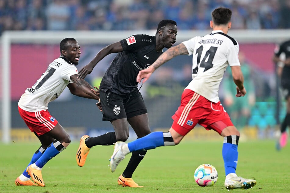 Der HSV soll wohl ein Auge auf VfB-Angreifer Silas (M) geworfen haben.