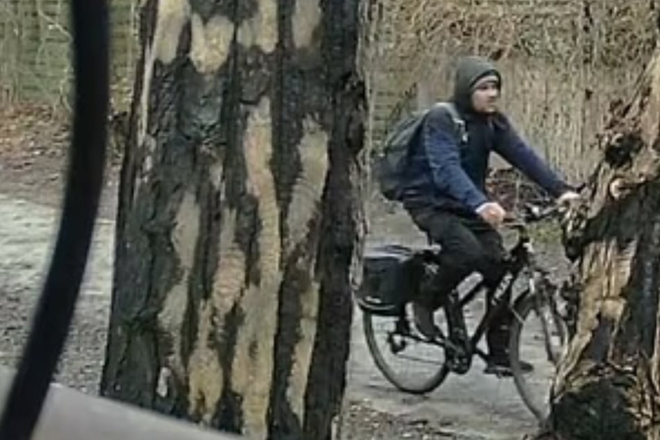 Polizei jagt diesen Brandstifter - 2500 Euro Belohnung winken