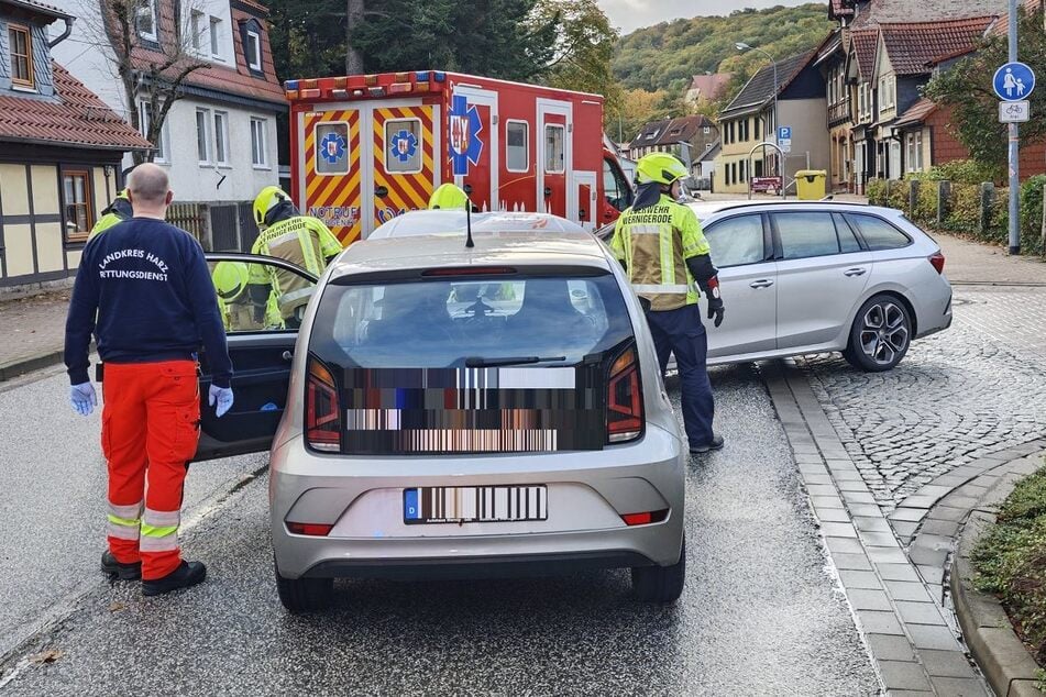 Beide Autos mussten nach dem Unfall abgeschleppt werden.