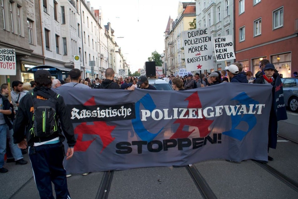 Nach Schuss auf 14-Jährigen: Münchner gehen gegen Polizeigewalt auf die Straße