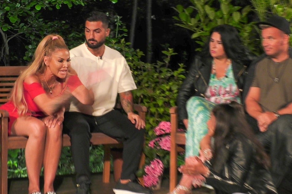 Sommerhaus der Stars: Neue Folge endet mit einer faustdicken Überraschung
