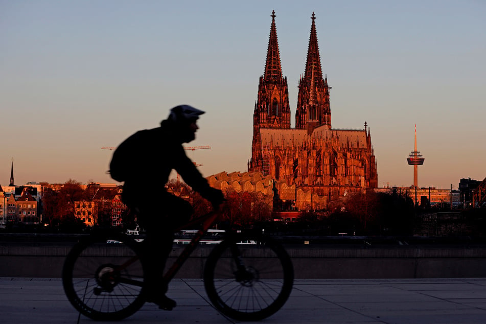 Gegenüber 2023 waren im vergangenen Jahr rund 1,7 Prozent weniger Radler im Kölner Stadtgebiet unterwegs. (Symbolbild)