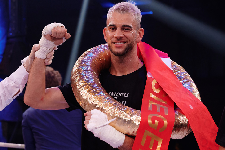 Serkan Yavuz (31, Foto) feierte 2020 beim "Großen Sat.1-Promiboxen" den Sieg über Reality-Kollege Sam Dylan (33).