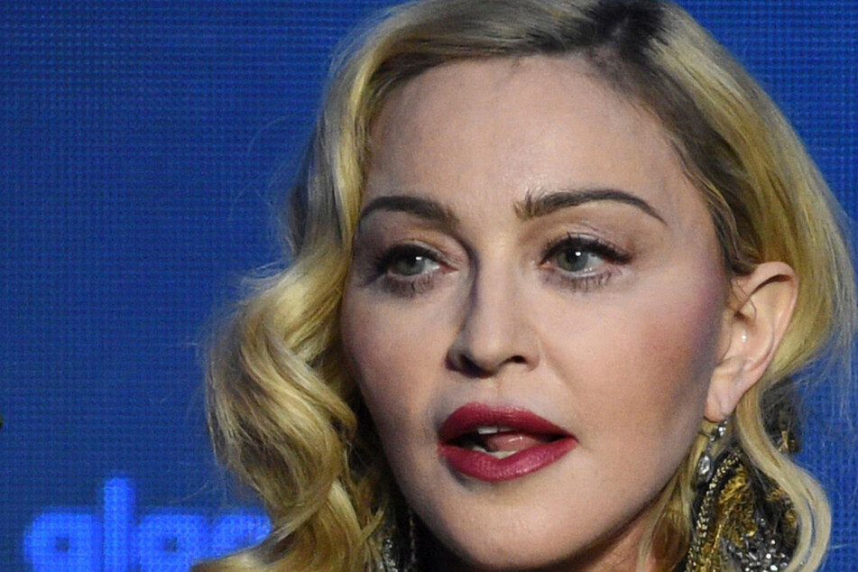 Madonna (64) hat sich eine bakterielle Infektion zugezogen und liegt im Krankenhaus.