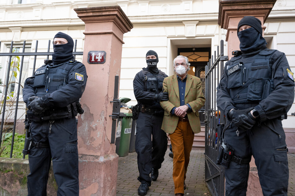 Alarmierende Zahlen: Rechtsextremistische Gewalttaten in Hessen erneut gestiegen!