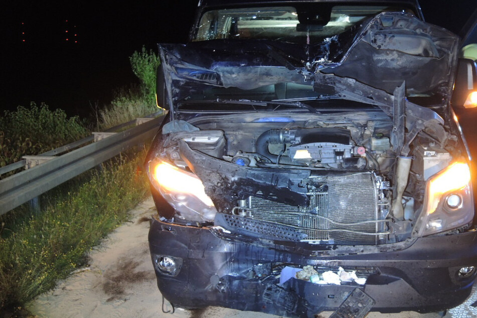 Unfall A38: Elektrogeräte fielen vom Fahrzeug: Zwei Verletzte bei schwerem Unfall auf A38