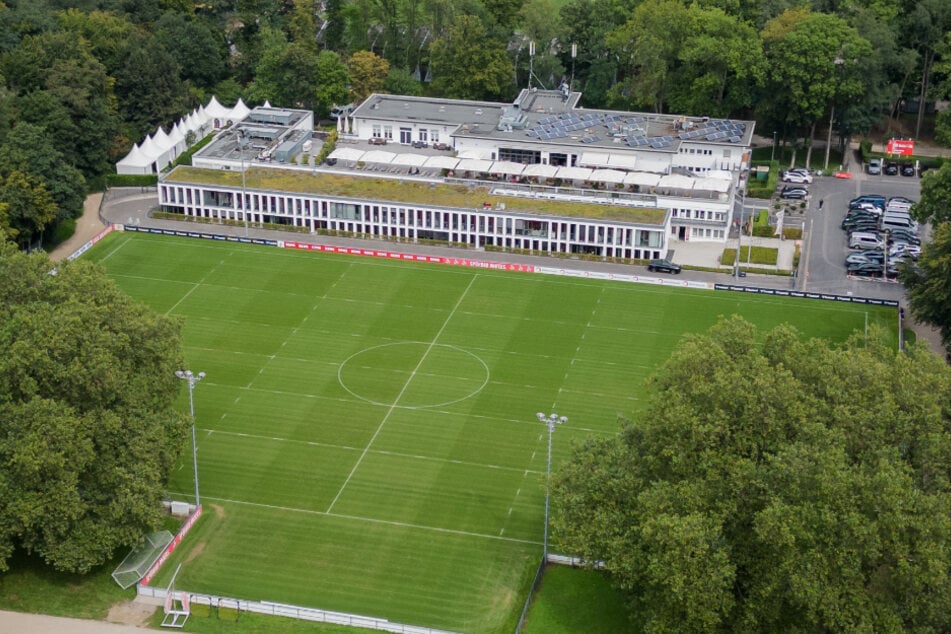 Seit über 70 Jahren ist das Geißbockheim im Kölner Grüngürtel die Heimat des 1. FC Köln.