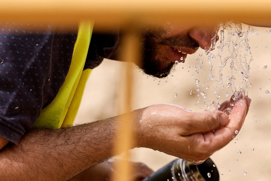 Dangerous "heat stress" surges worldwide as global temperatures soar