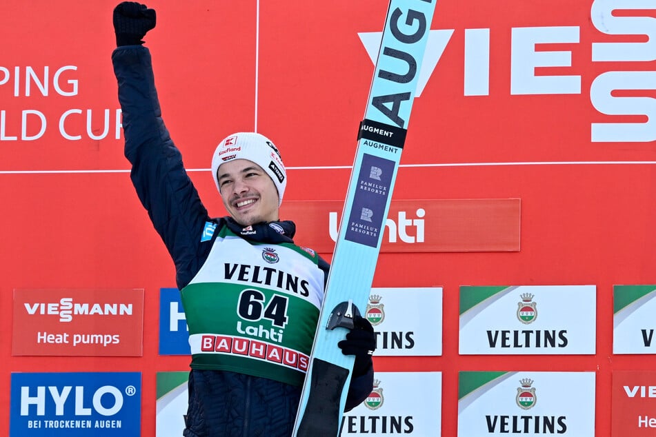 Philipp Raimund (25) lässt seinem Olympia-Sieg gleich seinen ersten Weltcup-Sieg im Skispringen folgen.