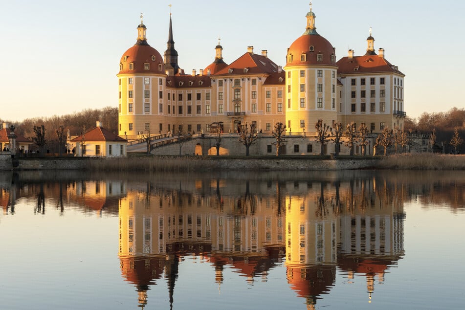 Weihnachtsmarkt nahe Schloss Moritzburg gefällig? Der Eintritt ist frei. (Archivbild)