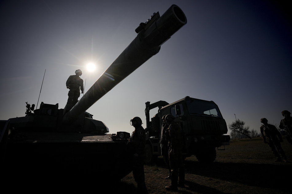 Die weltweiten Militärausgaben haben im Jahr des russischen Einmarsches in die Ukraine einen neuen Höchststand erreicht.