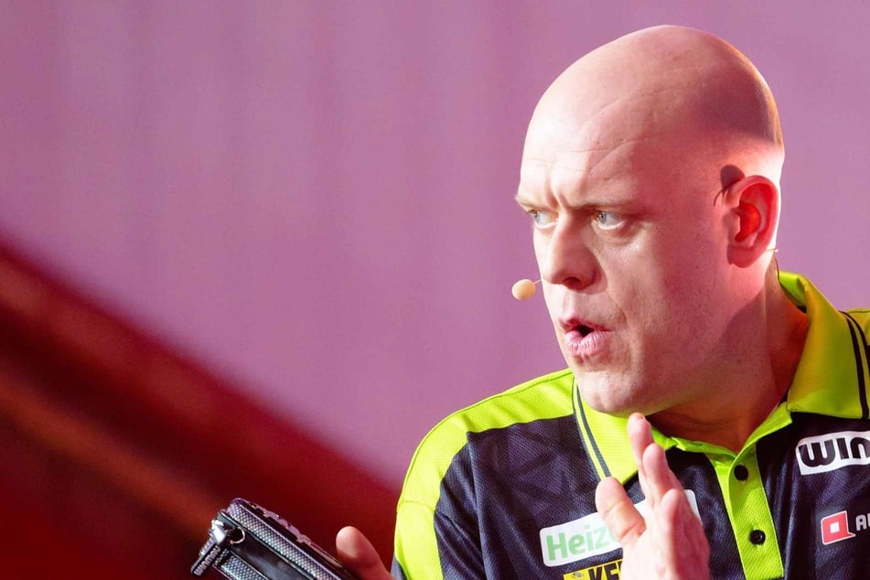 Sieg zum Premier-League-Auftakt: Darts-Star van Gerwen trotzt schwerem Schlag in seinem Privatleben