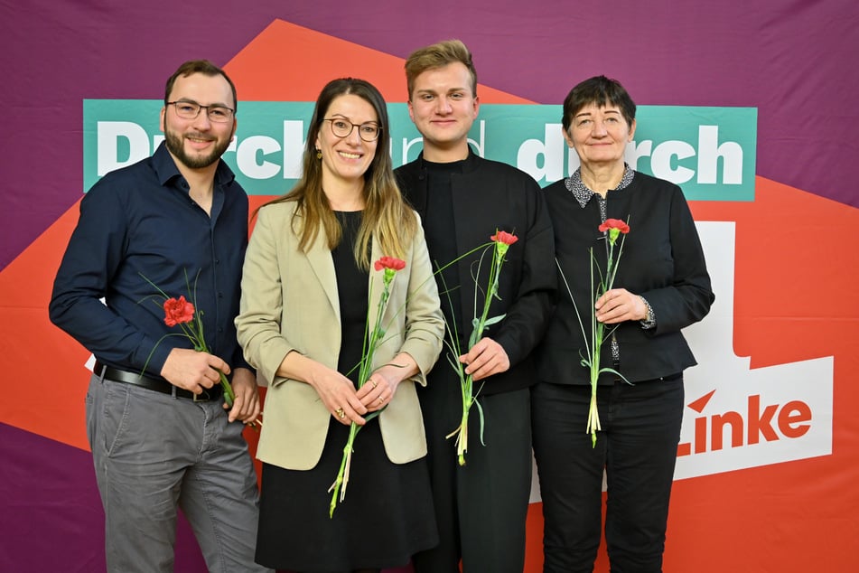 Der neue Vorstand der Dresdner Linken: Stellvertreter Tino Wehner (34, v.l.n.r.), die neuen Co-Vorsitzenden Kristin Dänhardt (42) und Florian Berndt (24) sowie die zweite Stellvertreterin Cornelia Ernst (67).