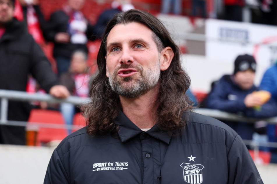 Auch beim Training sorgen die Witterungsbedingungen für die Lenk-Elf für Herausforderungen.