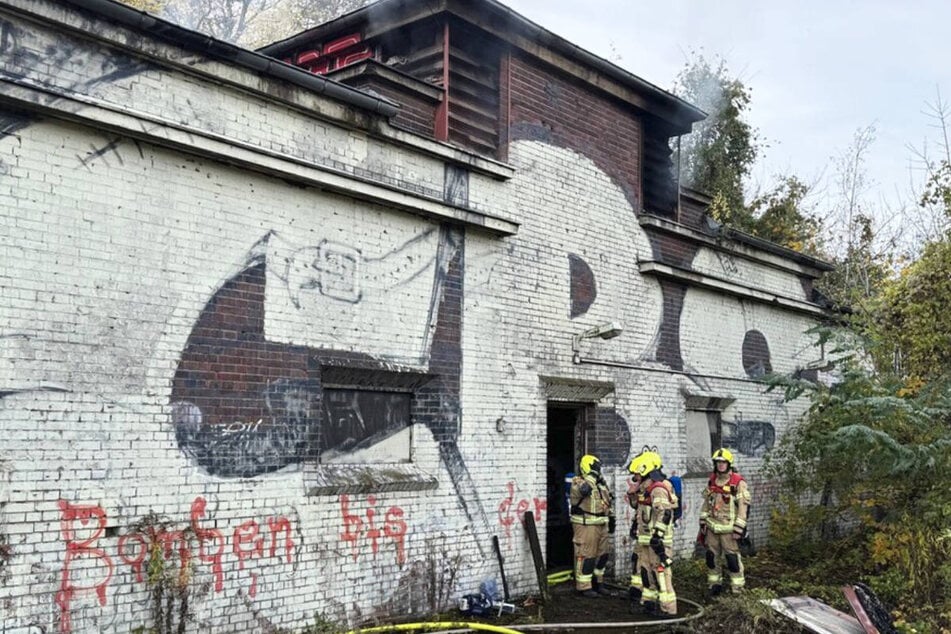 Am Gesundbrunnen hat es am Freitag in einem alten Bahngebäude gebrannt.