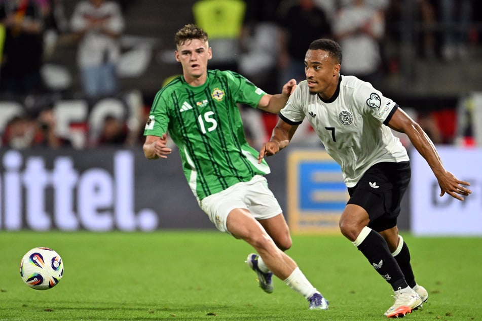 Sowohl Deutschland als auch Nordirland behalfen sich im WM-Qualifikationsspiel mit vielen langen Bällen.