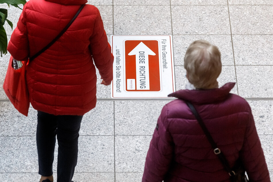 Im Gegensatz zur Nachbarstadt Hamburg können Kunden in Norderstedt wieder in allen Geschäften einkaufen.