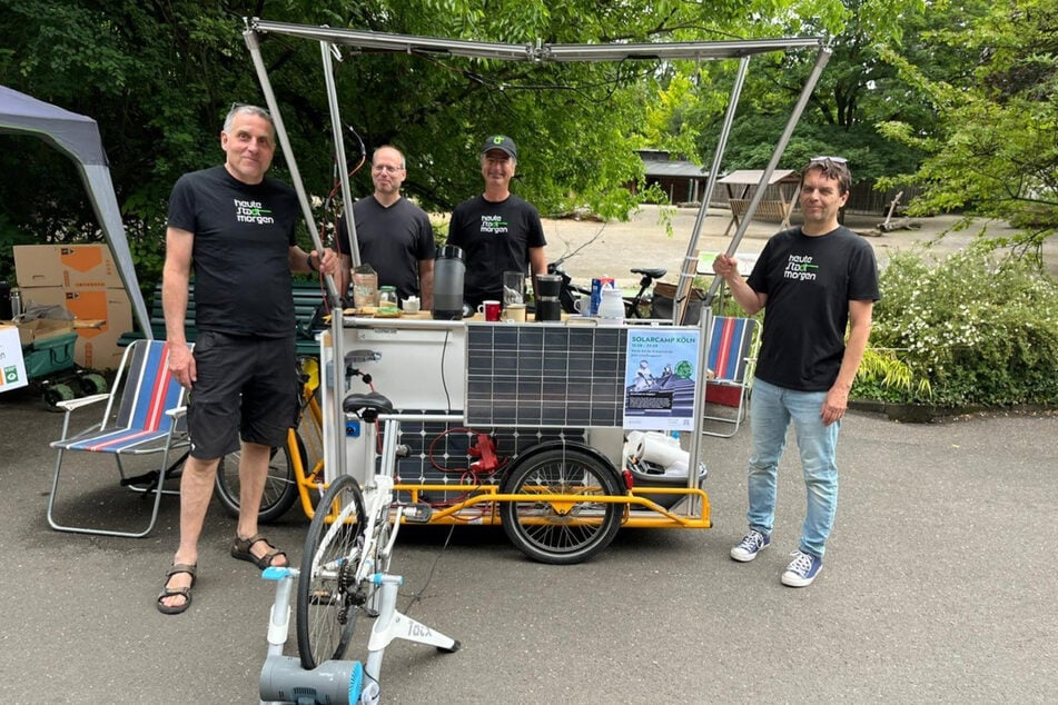 Mitmachaktionen, wie dieses Fahrrad mit dem man Strom erzeugen konnte, luden die Menschen vor Ort zum Experimentieren ein.