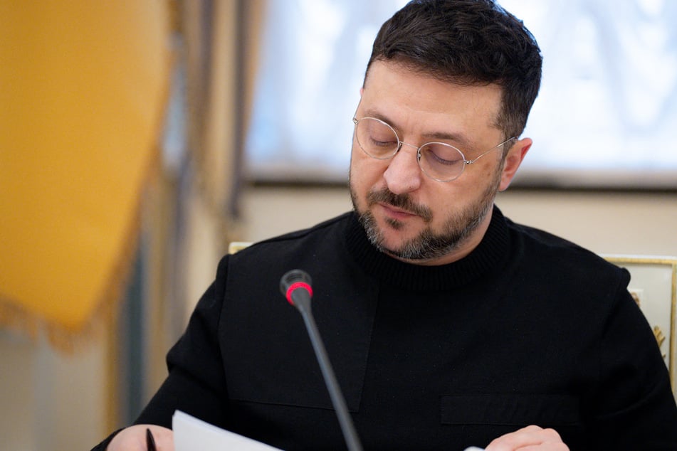 Zelensky presents new 20-point Ukraine peace plan drafted with US negotiators